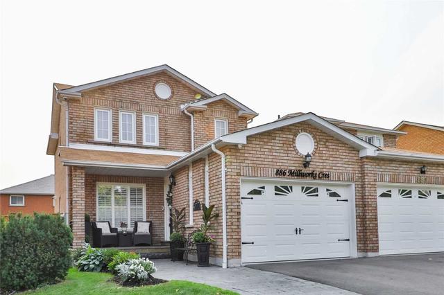 886 Millworks Cres W, House attached with 3 bedrooms, 4 bathrooms and 4 parking in Mississauga ON | Image 1