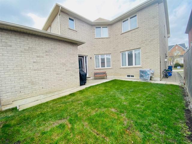 3 Sage Brush St, House detached with 5 bedrooms, 6 bathrooms and 4 parking in Markham ON | Image 4