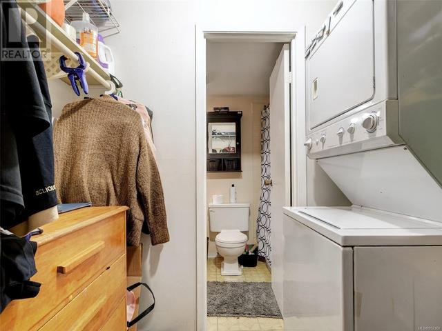 Laundry + Closet Combination | Image 13