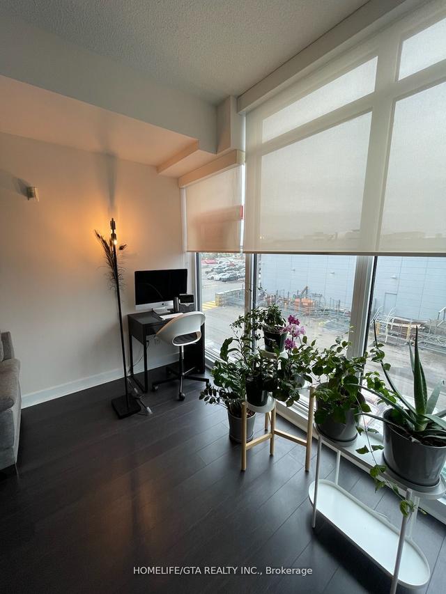 209 - 72 Esther Shiner Blvd, Condo with 1 bedrooms, 1 bathrooms and 1 parking in Toronto ON | Image 4
