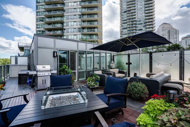 th7 - 2230 Lake Shore Blvd W, Townhouse with 2 bedrooms, 3 bathrooms and 3 parking in Toronto ON | Image 2