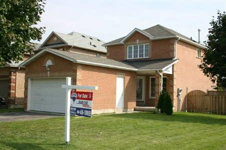 181 Cresthaven Rd, House detached with 3 bedrooms, 2 bathrooms and 4 parking in Brampton ON | Image 1