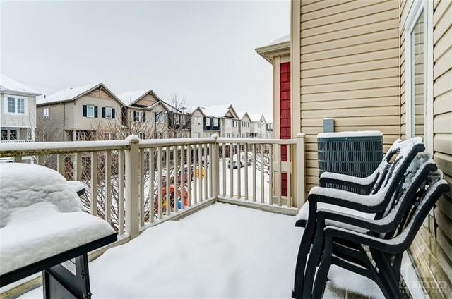 2050 Madrid Avenue, Townhouse with 2 bedrooms, 2 bathrooms and 3 parking in Ottawa ON | Image 18