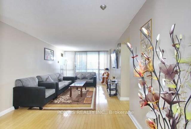 304 - 22 Hanover Rd, Condo with 2 bedrooms, 2 bathrooms and 1 parking in Brampton ON | Image 11