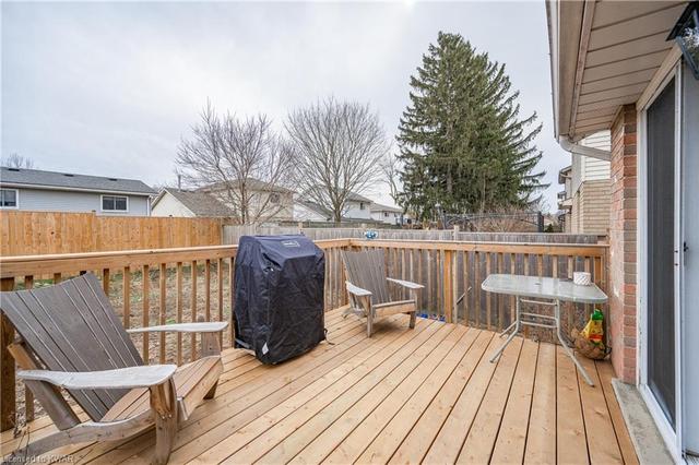 279 Tagge Crescent, House detached with 3 bedrooms, 2 bathrooms and 5 parking in Kitchener ON | Image 43