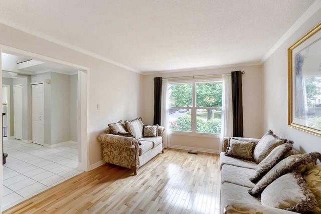 34 Ontario Crt, House detached with 3 bedrooms, 4 bathrooms and 6 parking in Mississauga ON | Image 38