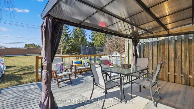 36 Caprice Crt, House semidetached with 3 bedrooms, 2 bathrooms and 3 parking in Kitchener ON | Image 27