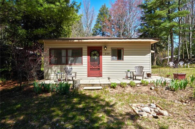 599 Tiny Beaches Rd N, House detached with 2 bedrooms, 1 bathrooms and 4 parking in Tiny ON | Image 12