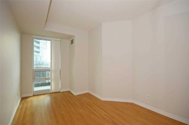 802 - 231 Fort York Blvd, Condo with 1 bedrooms, 1 bathrooms and 0 parking in Toronto ON | Image 3