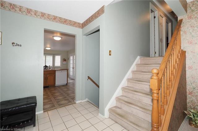470 Thorndale Drive, House detached with 3 bedrooms, 2 bathrooms and 4 parking in Waterloo ON | Image 3