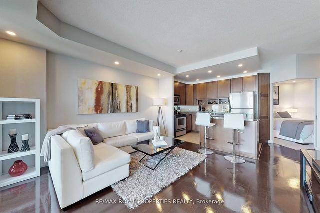 2710 - 8 York St, Condo with 2 bedrooms, 2 bathrooms and 1 parking in Toronto ON | Image 1