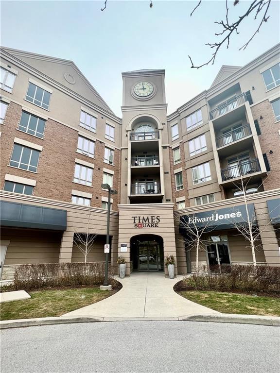 210 - 5327 Upper Middle Road, Condo with 2 bedrooms, 1 bathrooms and 1 parking in Burlington ON | Image 2