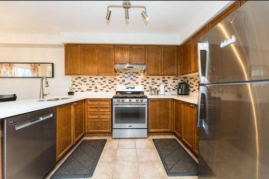 50 Hollingsworth Circ, House semidetached with 4 bedrooms, 3 bathrooms and 2 parking in Brampton ON | Image 11