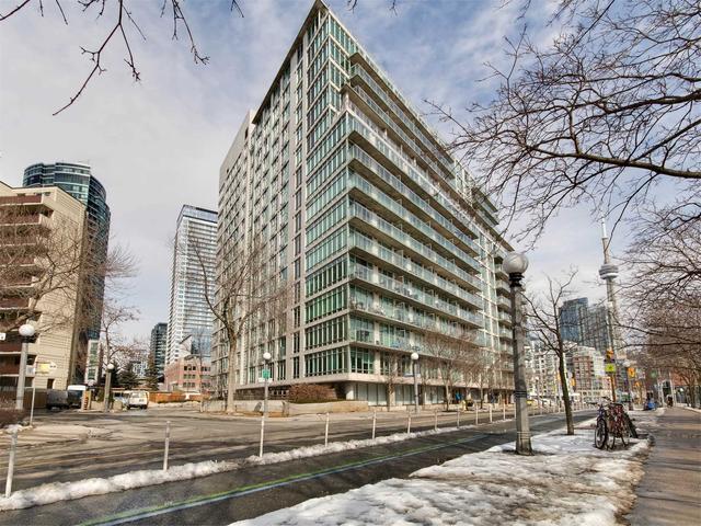 808 - 650 Queens Quay Ave W, Condo with 1 bedrooms, 1 bathrooms and 2 parking in Toronto ON | Image 1