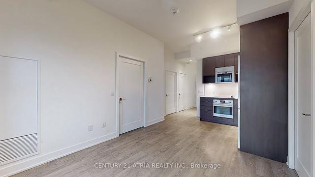 3701 - 7 Mabelle Ave, Condo with 2 bedrooms, 2 bathrooms and 1 parking in Toronto ON | Image 2