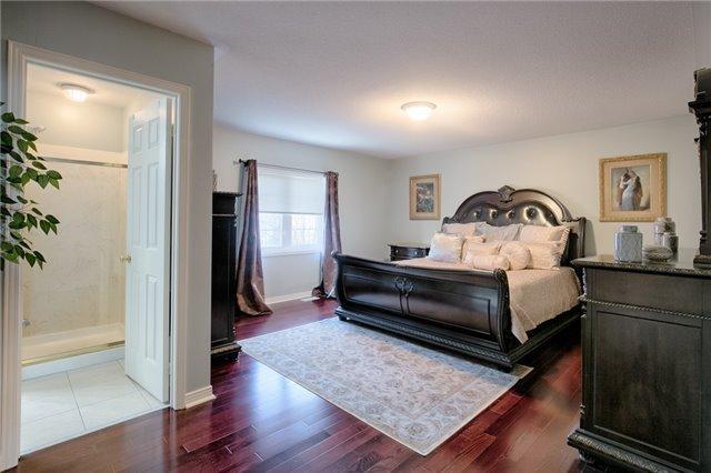 27 Hollylane Dr, House detached with 4 bedrooms, 3 bathrooms and 4 parking in Markham ON | Image 10