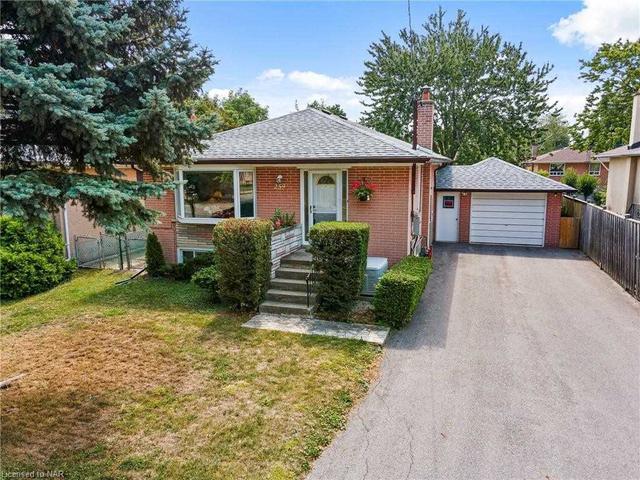 259 Pleasant Ave, House detached with 3 bedrooms, 2 bathrooms and 6 parking in Toronto ON | Card Image