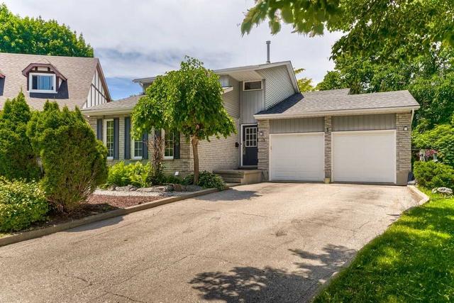 18 Pickwick Pl, House detached with 3 bedrooms, 3 bathrooms and 6 parking in Guelph ON | Card Image