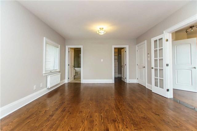 81 Regal Rd, House detached with 2 bedrooms, 2 bathrooms and 1 parking in Toronto ON | Image 3