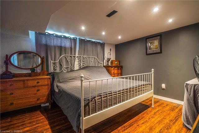 49 Brier Park Road, House detached with 3 bedrooms, 1 bathrooms and null parking in Brantford ON | Image 21