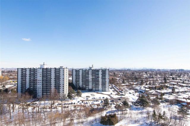 1801 - 11 Wincott Dr, Condo with 1 bedrooms, 1 bathrooms and 1 parking in Toronto ON | Image 3