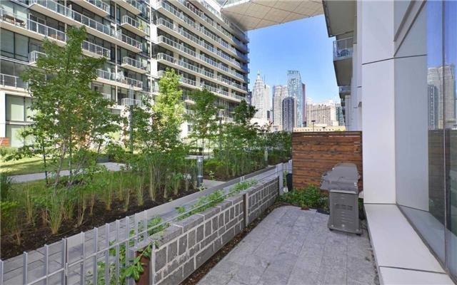 Th122 - 39 Queens Quay E, Townhouse with 2 bedrooms, 3 bathrooms and 1 parking in Toronto ON | Image 12