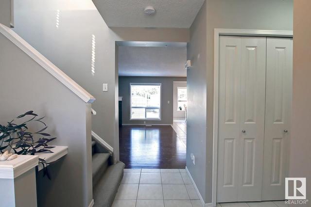 9137 Scott Cr Nw, House semidetached with 3 bedrooms, 2 bathrooms and null parking in Edmonton AB | Card Image