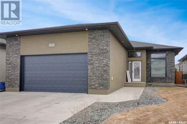 110 Hodges Crescent, House detached with 5 bedrooms, 3 bathrooms and null parking in Moose Jaw SK | Image 5