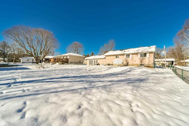 82 Jamieson Cres, House detached with 3 bedrooms, 2 bathrooms and 6 parking in Oro Medonte ON | Image 29