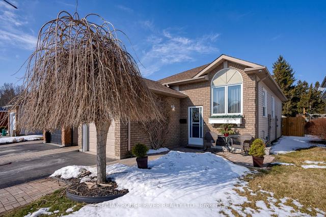 242 Sutherland Cres, House detached with 2 bedrooms, 2 bathrooms and 2 parking in Cobourg ON | Image 1