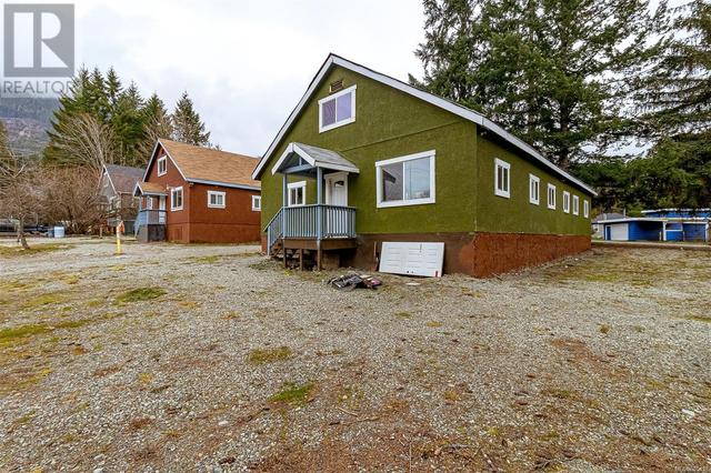 220 Macdonald Rd, Home with 12 bedrooms, 6 bathrooms and 4 parking in Lake Cowichan BC | Image 23