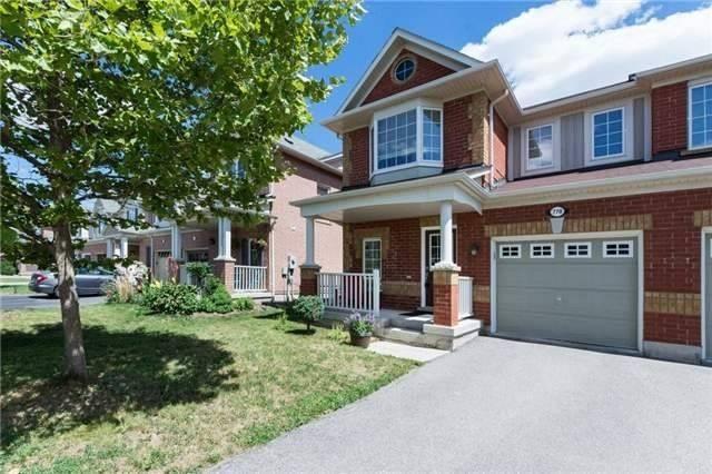 770 Johnson Hts, House attached with 3 bedrooms, 3 bathrooms and 1 parking in Milton ON | Image 2
