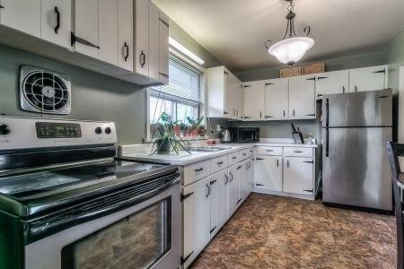 10 Tinder Cres, House detached with 4 bedrooms, 2 bathrooms and 3 parking in Toronto ON | Image 10