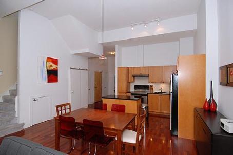 th101 - 77 Lombard St, Townhouse with 2 bedrooms, 3 bathrooms and 1 parking in Toronto ON | Image 3