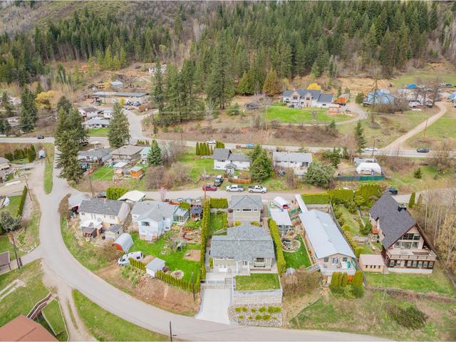 1222 Fox Road, House detached with 3 bedrooms, 2 bathrooms and null parking in Kootenay Boundary A BC | Image 59