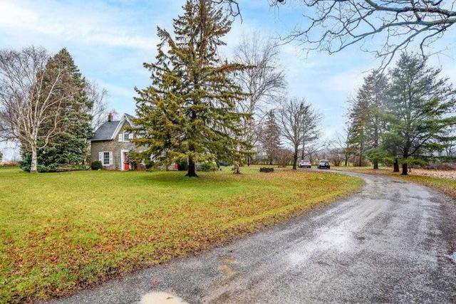2747 Lambert Rd, House detached with 2 bedrooms, 3 bathrooms and 12 parking in South Frontenac ON | Image 12