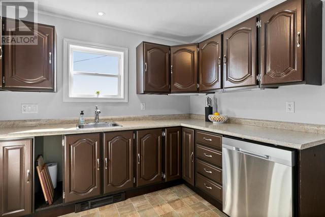 10 Hillside Drive, Home with 3 bedrooms, 1 bathrooms and null parking in Halifax NS | Image 6