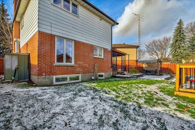 1399 Sarcee St, House detached with 3 bedrooms, 2 bathrooms and 5 parking in Oshawa ON | Image 24