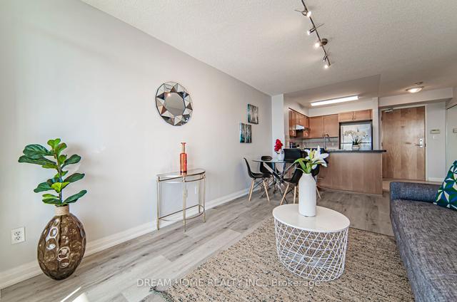 805 - 7363 Kennedy Rd, Condo with 1 bedrooms, 1 bathrooms and 1 parking in Markham ON | Image 8
