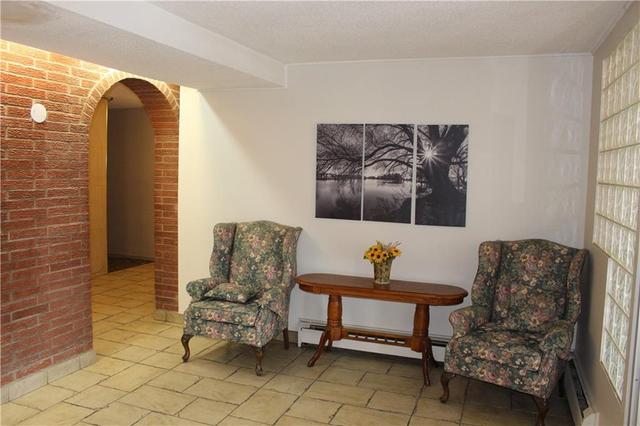 204 - 851 Queenston Road, Condo with 3 bedrooms, 1 bathrooms and null parking in Hamilton ON | Image 7