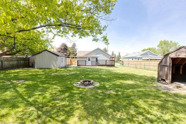 36 Ball Street, House detached with 2 bedrooms, 1 bathrooms and null parking in Tillsonburg ON | Image 2