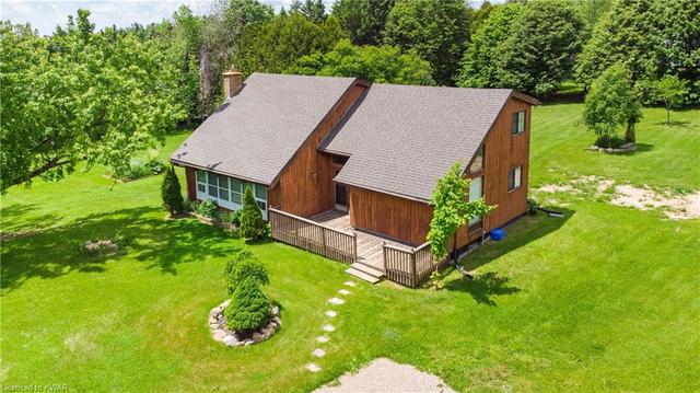 101117 10 Sideroad Sideroad, House detached with 4 bedrooms, 2 bathrooms and 10 parking in East Garafraxa ON | Image 14