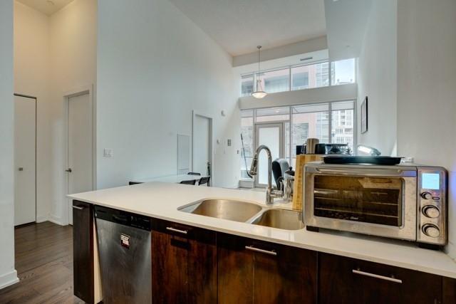 Th7 - 20 Bruyeres Mews, Townhouse with 3 bedrooms, 3 bathrooms and 1 parking in Toronto ON | Image 8