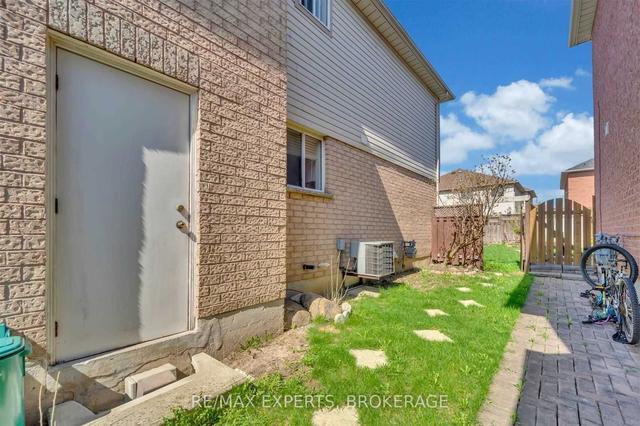 18 Steeprock Rd, House attached with 3 bedrooms, 2 bathrooms and 4 parking in Brampton ON | Image 28