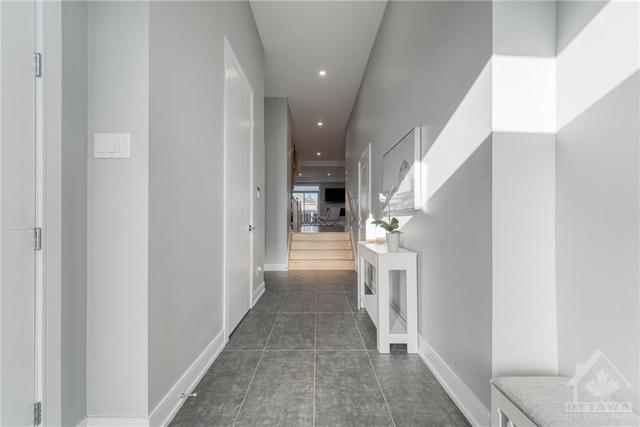 215 Columbus Avenue, Home with 4 bedrooms, 4 bathrooms and 3 parking in Ottawa ON | Image 3