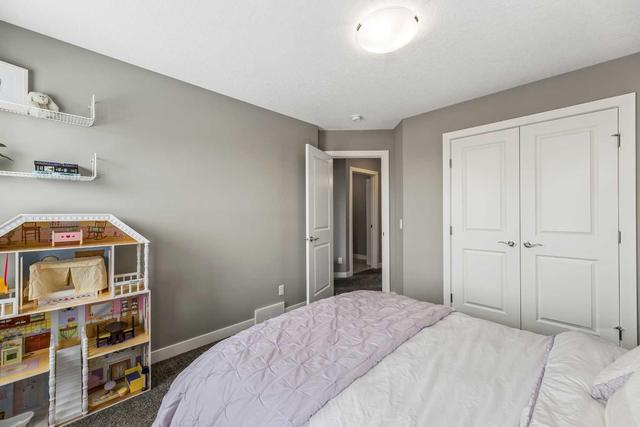 84 Crestbrook Way Sw, House detached with 4 bedrooms, 2 bathrooms and 4 parking in Calgary AB | Image 35