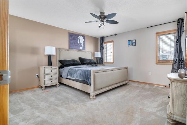 64 Stratton Close Se, House detached with 4 bedrooms, 3 bathrooms and 5 parking in Medicine Hat AB | Image 15
