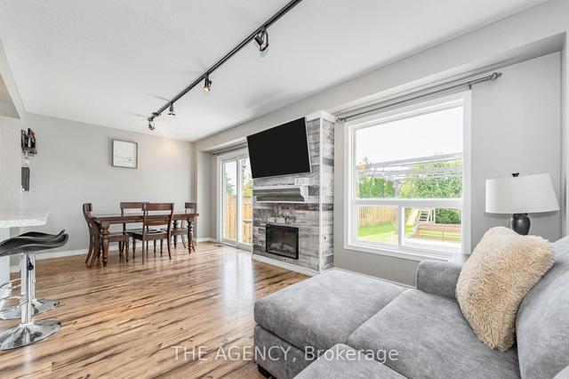 9 Mccurdy Rd, House detached with 3 bedrooms, 2 bathrooms and 3 parking in Guelph ON | Image 3