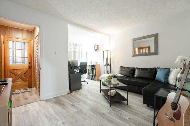 34 Omagh Ave, House detached with 1 bedrooms, 2 bathrooms and 4 parking in Toronto ON | Image 21