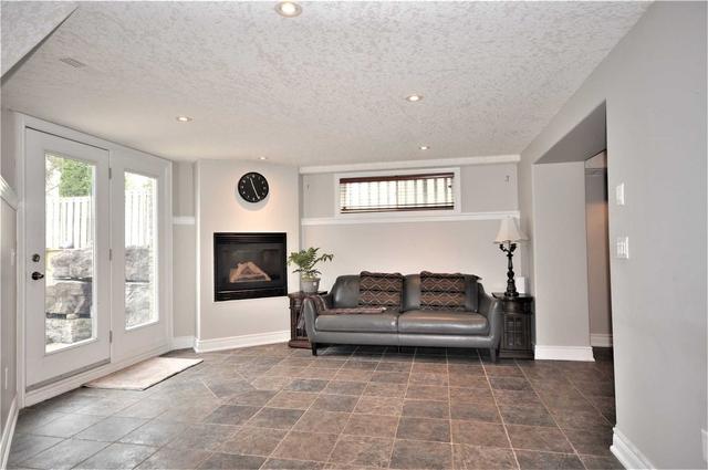 2058 Vickery Dr, House detached with 4 bedrooms, 6 bathrooms and 6 parking in Oakville ON | Image 24